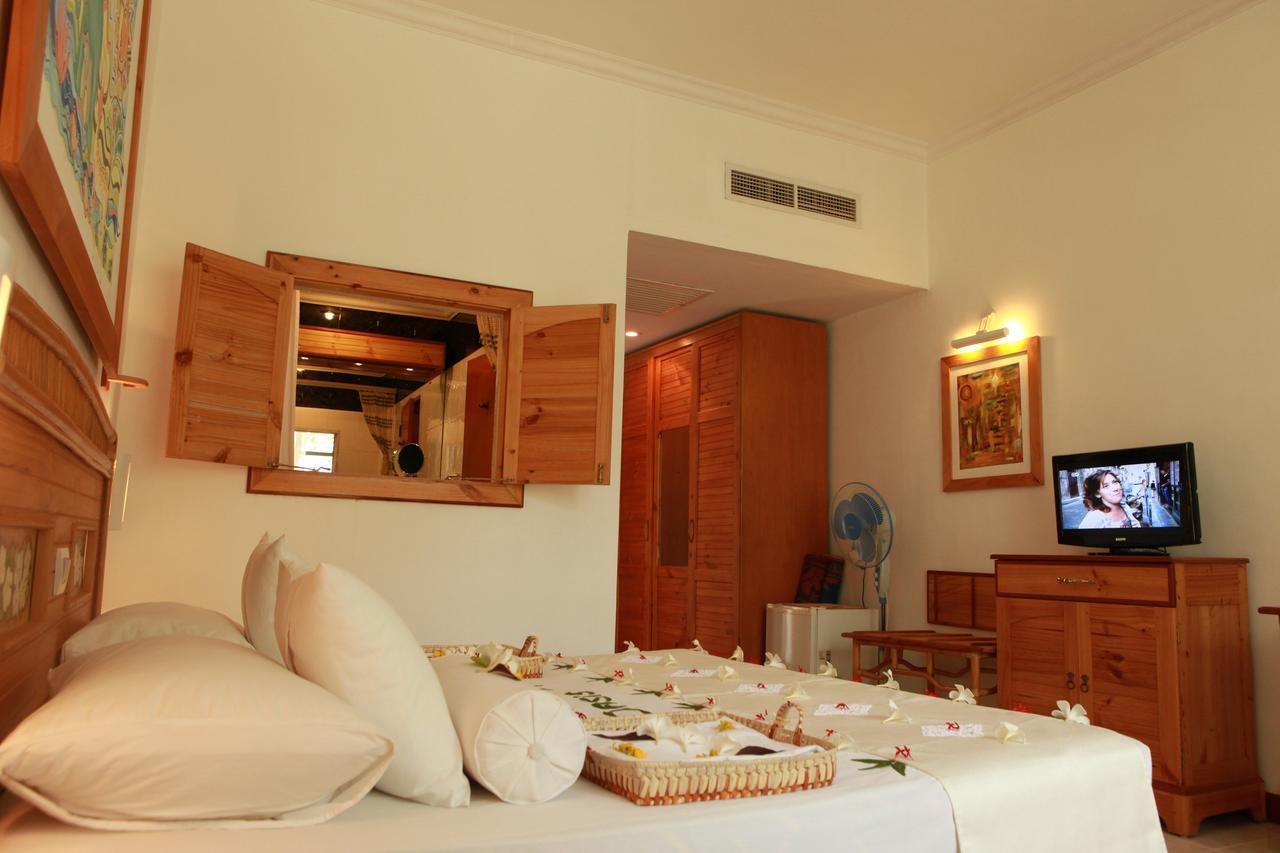 The Oasis Beach Resort Hambantota Extérieur photo