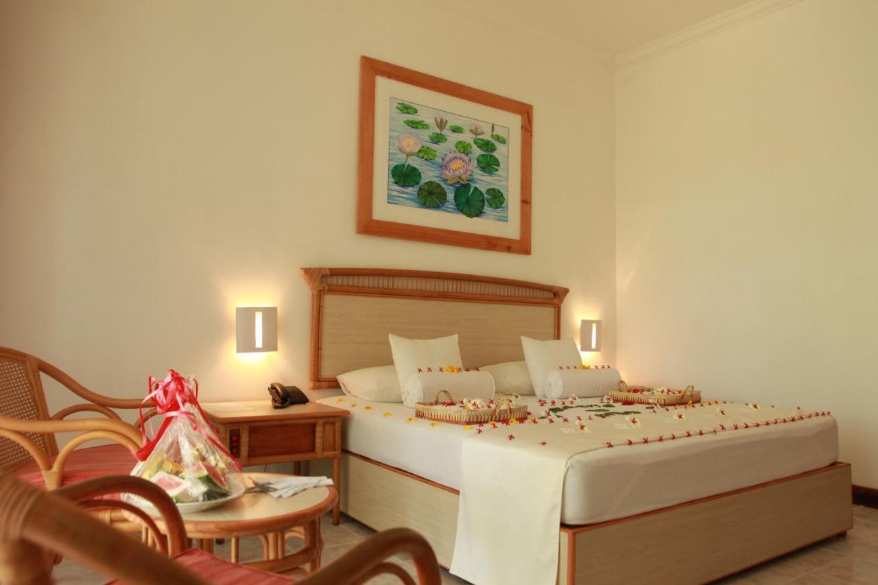 The Oasis Beach Resort Hambantota Extérieur photo
